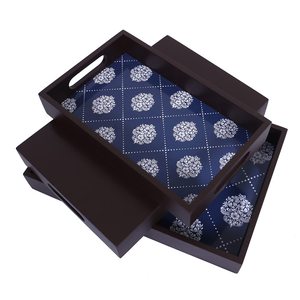 Ensemble de 3 plateaux de service en bois laqués imperméables avec motif floral bleu, plateau de service décoratif pour le petit-déjeuner, le thé et le café - Product Image 4