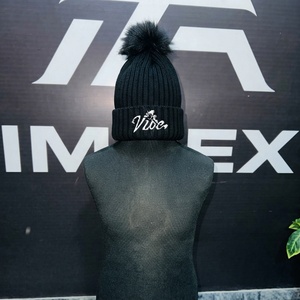 หมวกบีนนี่ปักลาย Vice สีดำ พร้อมพู่ห้อย สำหรับทุกเพศ ใส่ได้ในฤดูหนาว หมวกไหมพรมลำลอง ขนาด 56-58 ซม. สำหรับผู้ใหญ่ - Product Image 2
