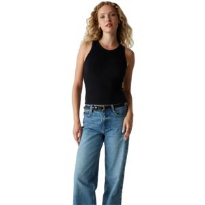 Top arrugado fluido para mujer: tela ligera, perfecta para ropa informal y de playa, disponible en una variedad de colores - Product Image 1