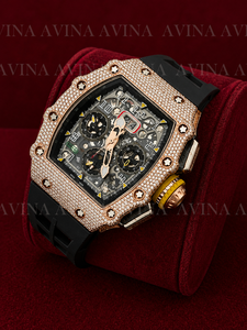 Reloj Cronógrafo de Lujo con Diamantes Moissanite para Hombre, Totalmente Cubierto de Diamantes, Oro Rosa, Forma Tonneau, Automático, Correa de Caucho Negra - Product Image 2