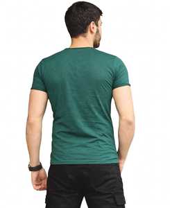 เสื้อยืดแขนสั้นคอกลมสีเขียวสำหรับผู้ชายจาก ONETEN APPARELS ผ้าถักด้านหน้า 100% ผ้าฝ้าย ระบายอากาศได้ดี สวมใส่สบาย - Product Image 4