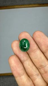 Jai Narayan Gems Émeraude naturelle zambienne de 6,74 carats, taille ovale, pierre précieuse non montée, couleur vert vif avec jeu de couleurs/effet de feu, 11,60x14,60mm, pour la joaillerie de luxe - Product Image 4