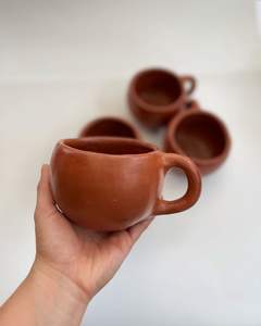 Tazas de barro hechas a mano, vajilla de terracota de estética tradicional para servir comida natural y saludable, vajilla hecha en la naturaleza. - Product Image 3