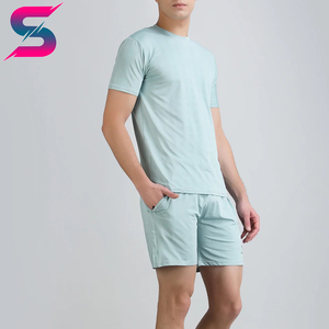 Conjunto de Camiseta y Pantalones Cortos de Algodón Azul Claro para Hombre, Cuello Redondo, Color Sólido, Informal, Transpirable, Tejido de Punto, para Verano, Precio al por Mayor - Product Image 3