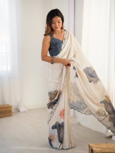 Sari traditionnel élégant et lourd avec motif floral pour femmes, idéal pour les fêtes et les mariages, style Inde et Pakistan - Product Image 5