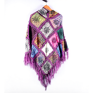 Poncho en tricot 100% coton avec imprimé patchwork - Product Image 2