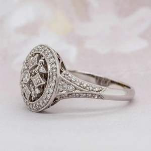 Bague de Fiançailles, de Mariage et d'Anniversaire RITZIN Art Déco, Délicate et Charmante, pour Femme, avec Halo de Moissanite en Argent Sterling - Product Image 3