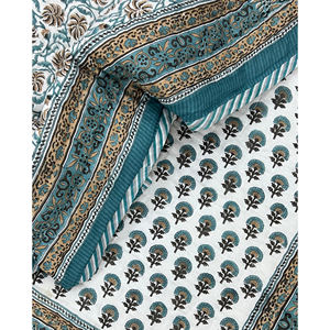 Couette double réversible en coton 100% imprimée à la main au motif floral blanc, style vintage, écologique, pour la maison - Product Image 1