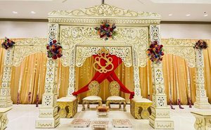 Décor de Mandap de mariage Maharani de style moghol Décorations de Mandap Bollywood uniques pour mariage indien Mandap lumineux Bollywood USA - Product Image 3