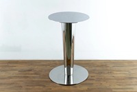 Table basse moderne en métal de haute qualité avec finition miroir et base conique, meubles de salon