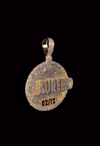 Colgante de Lujo Personalizado Estilo Hip Hop con Incrustaciones de Moissanita VVS Certificada, Plata 925, Nombre Personalizado, Diseño Circular Bicolor para Hombre - Product Image 2