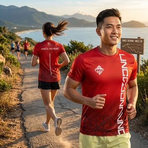 เสื้อกีฬาระบายอากาศสำหรับวิ่งชุมชนระดับพรีเมี่ยม - Product Image 1