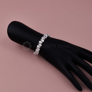 Nuevo Brazalete de Diamantes con Corte de Pera de 25.00 Quilates para Boda y Aniversario, con Claridad VVS y Certificado IGI - Product Image 1