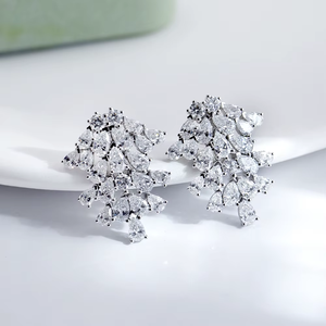 Pendientes de Diamantes de Oro Blanco de Lujo para Mujer, Corte Pera, Color D, Certificados por GIA, Joyería de Boda - Product Image 4