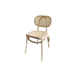 Chaise de salle à manger moderne en bois massif Iren avec finition naturelle pour salle à manger et mobilier de bureau à domicile - Product Image 2