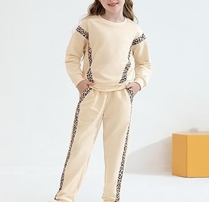 Último Diseño 2026, Conjunto Deportivo de 2 Piezas con Capucha para Niñas, Estampado de Leopardo con Lavado Ácido, 100% Algodón Felpa - Product Image 4