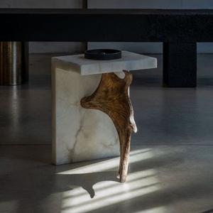 Table d'appoint en aluminium de haute qualité, mobilier de qualité supérieure, accent métallique, table ottoman pour hôtel, maison, salon, laiton - Product Image 4