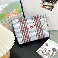 Nouvelle Trousse de Maquillage à Carreaux Grande Capacité Fraîche et Portable, Organisateur de Voyage, Pochette Intérieure pour Lotions et Pinceaux