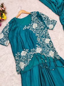 Sari drapé élégant pour mariage et occasions festives en soie de qualité supérieure - Product Image 2