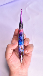 Ganchos de crochet ergonómicos de primera calidad, hechos a mano con resina, las mejores agujas de tejer, el mejor regalo de la India para mujeres. - Product Image 3