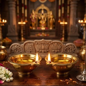Lámpara de aceite Diya tradicional de latón con diseño redondo grabado para Diwali, Puja, decoración del templo del hogar, uso en mesa Akhand Jyoti - Product Image 2