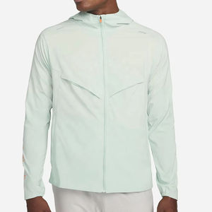 Ensemble de survêtement de sport pour homme, collection automne 2026, personnalisé, avec veste coupe-vent à demi-zip et short de jogging - Product Image 1