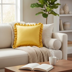Funda de Cojín Cuadrada Decorativa con Volantes de Satén Amarillo para Hogar y Hotel, Colores Personalizados, Proveedor al por Mayor - Product Image 1