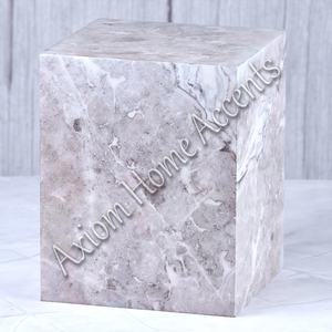 Urna de cremación artesanal de madera con tallas clásicas y superficie pulida para recuerdos duraderos de Axiom Home Accents - Product Image 1