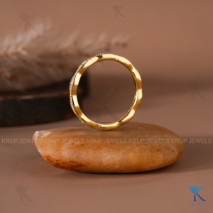 แหวนเพชรทรงหยักแบบเต็มวง 14K ทองคำแท้สีเหลือง ดีไซน์เรียบหรู ซ้อนกันได้ เหมาะสำหรับเป็นของขวัญวันครบรอบสำหรับผู้หญิง - Product Image 3