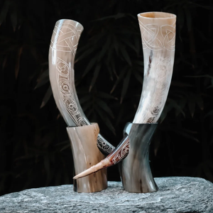 Auténtico Soporte para Cuerno de Cerveza Estilo Clásico de la Cultura Vikinga, Vasos de Plástico de Tamaño Personalizable con Logotipo de Vaca/Buey - Product Image 3