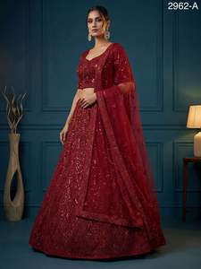 Nuevo y Atractivo Lehenga Choli de Seda, Largo hasta el Suelo, Clásico, Bordado con Lentejuelas y Adornos Dorados, para Bodas - Product Image 2