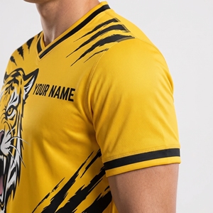 Uniforme de Fútbol Sublimado Personalizado, Camiseta y Pantalones Cortos con Estampado de Tigre Amarillo y Negro para Hombre - Product Image 5