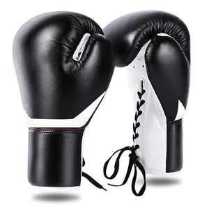 Gants de boxe en cuir noir avec fermeture à lacets pour les poignets, pour l'entraînement des adultes - Product Image 6