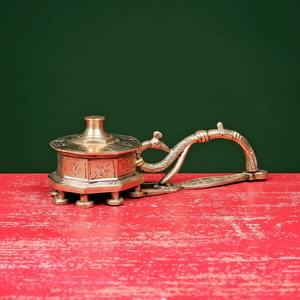 Quemador de Incienso de Latón Exclusivo - Ecológico, Tradicional, Decorativo, para un Estilo de Vida de Serenidad, Práctica de Incienso, Meditación y Equilibrio - Product Image 5