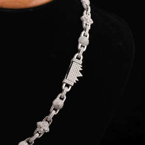 สร้อยคอเงินแท้ 925 แบบ Cuban Link ขนาด 14 มม. ชุบเงิน ประดับเพชรทรงกลมเจียระไนแบบ Brilliant Cut สำหรับทุกเพศ สไตล์แร็ปเปอร์ ฮิปฮอป หรูหรา - Product Image 5