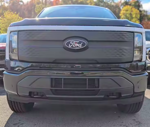 Lujo Accesible 2025 F o r  F-150 Lightning Flash AWD Camioneta de Cabina Doble - Product Image 5