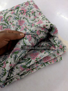 Tela de Algodón 100% Estampada a Mano en Jaipur, Diseño Floral Sanganeri Rosa, para Vestidos de Mujer, Venta al Por Mayor - Product Image 4