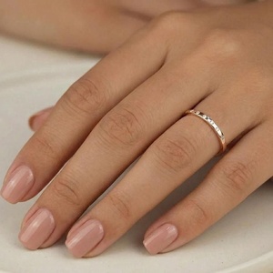 แหวนเพชรทรงกลมเจียระไนบริลเลียนท์ห้าเม็ด พรีเมียม ทองคำแท้ 10K 14K 18K สี E ความใส VVS สำหรับผู้หญิง แหวนแต่งงาน เครื่องประดับชั้นดี - Product Image 6