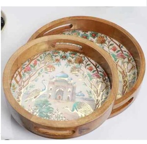 Bandeja de Madera con Acabado Esmaltado de Diseño Exclusivo para Servir Comida, Decoración de Mesa para Bodas y Cenas en Casa - Product Image 3