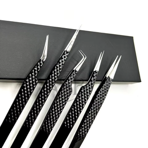 Pinces à cils professionnelles en acier inoxydable noir brillant, logo personnalisé, testées à la main, qualité supérieure, pour extensions de cils - Product Image 2