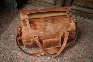 Sac de voyage week-end vintage en cuir véritable robuste pour hommes et femmes, grande capacité, portable, léger, avec pieds métalliques - Product Image 4