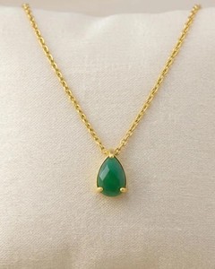 Collier pendentif goutte d'eau en malachite, chaîne fine dorée, bijou en pierre précieuse verte, élégant cristal de guérison, cadeau pour femme - Product Image 1