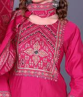 Ensemble de costume ethnique pour femmes, vêtements de fête d'été, broderie en soie romaine, kurta, pantalon, dupatta, trois pièces, élégant et moderne