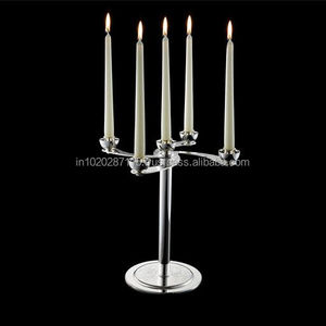Candelabros de aluminio de cinco luces para bodas temáticas clásicas, cenas formales y estética vintage - Product Image 2