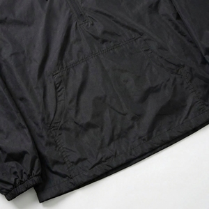 Chaqueta Cortavientos Negra con Capucha |   Anorak con Cierre de Media Cremallera |   Chaqueta Cortavientos Ligera de Estilo Urbano |   Fabricante OEM Personalizado - Product Image 4