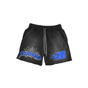 Shorts pour femmes en coton polyester French Terry 320 GSM, noir délavé, impression puff, logo personnalisé, coupe décontractée - Product Image 4