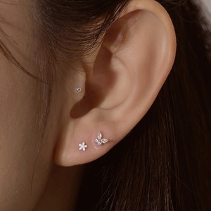 [W Island] WBL Parche Auricular Transparente de Acupresión con Joya Brillante, Resistente al Agua 72 Horas, Diseño Floral - Product Image 1
