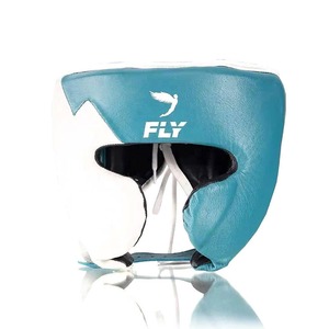 Set de Boxeo de Alta Calidad para Sparring, Cuero Vacuno, Personalizado en Blanco y Azul Cielo - Guantes de Boxeo - Protector de Cabeza - Protector de Pecho - Product Image 4