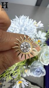 Bague de luxe en or pour femme, sertie d'un diamant rond brillant cultivé en laboratoire certifié IGI, style soleil éclatant - Product Image 4