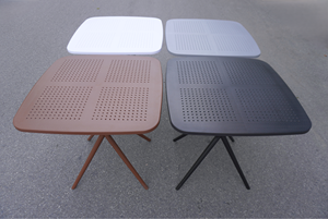 Mesa de Bistro Cuadrada Blanca de Polietileno para Exteriores con Diseño Minimalista, Duradera e Impermeable, 1 Año de Garantía - Product Image 4
